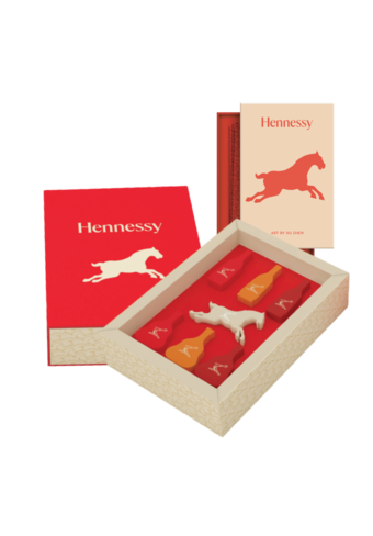 Hennessy Glass Marker Set + Red Pocket Pack-152557